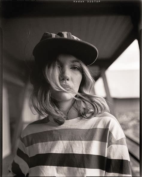 lauren russell nude 3