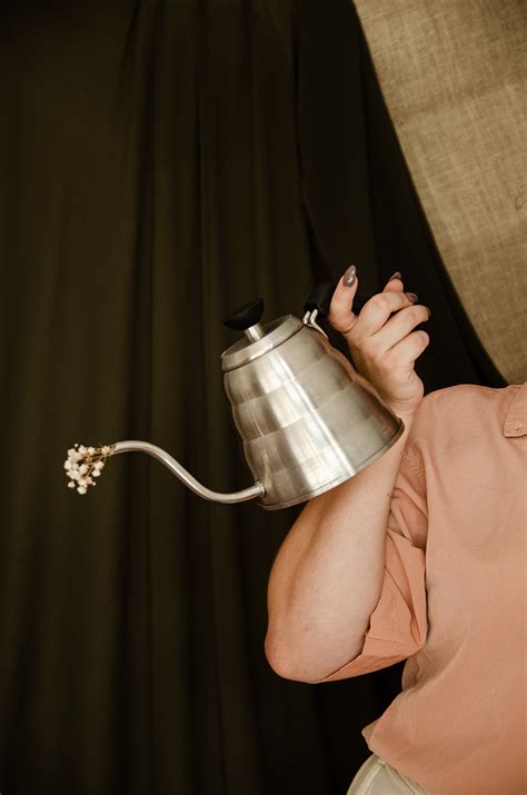 NUDE CAFÉ Editorial de Lançamento on Behance