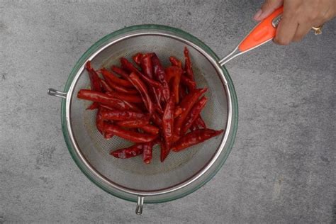 Asian Red Chili Paste Recipe (Plain + With Seasoning) + Video