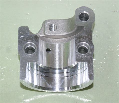 Крышки постели распредвала (Бугель) 4D56 D4BH MD185926 купить у нас.