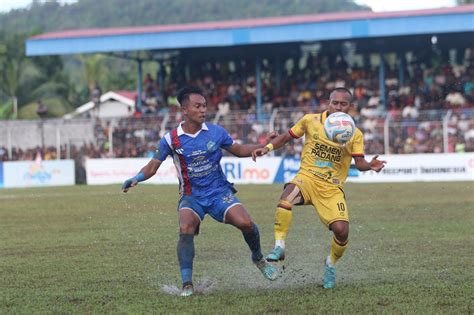 Tumbang Lawan PSBS Biak Semen Padang Keluhkan Kondisi Lapangan