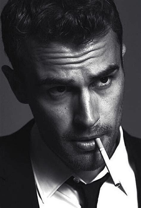 Pin By Jovana Duki On My Unhealthy Obssesion Over Men Theo James