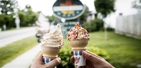 Vermont Biking And Creemee Tour Cabot Creamery