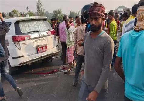 Bihar Horrific Road Accident डीएम की कार से कुचलकर मधुबनी में तीन