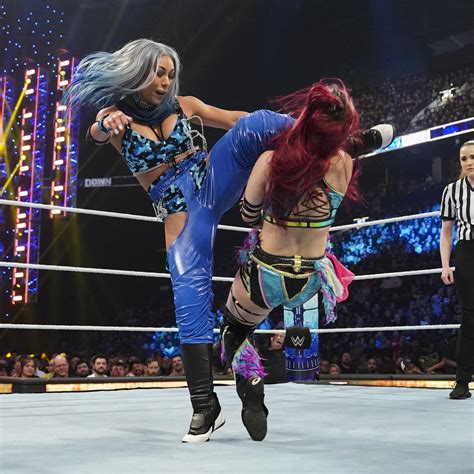 Mia Yim Michin Vs Iyo Sky Smackdown New Years Revolution January