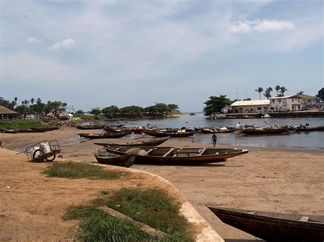 Cameroun Signature Dune Convention De Partenariat Avec Le Port