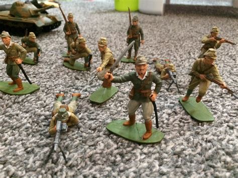 Airfix 1/32 figures | planetFigure | Miniatures