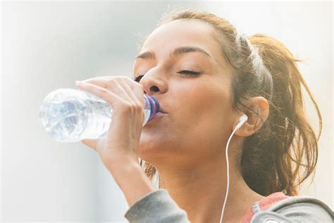 Natürliches Mineralwasser Österreich isst informiert