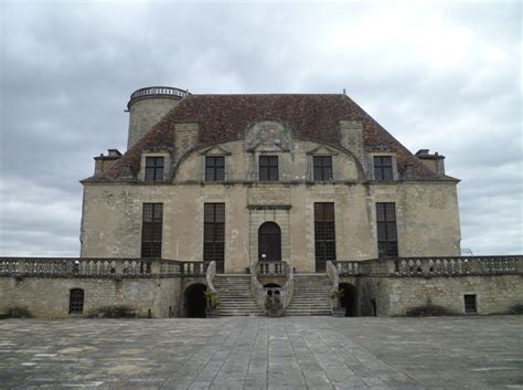 Architecture Street Style Le Chateau De Duras Duras Aquitaine France