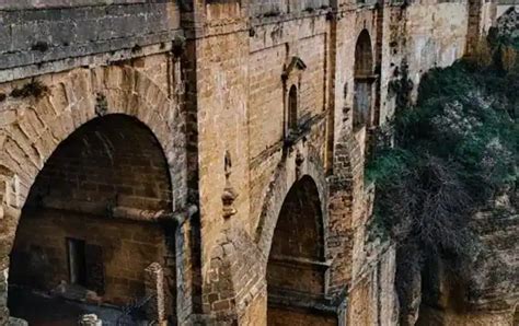 The famous Puente Nuevo in Ronda, the 'new bridge' that had to be built ...