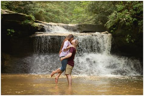 Red River Gorge Engagement Photos on the Rock Bridge Trail