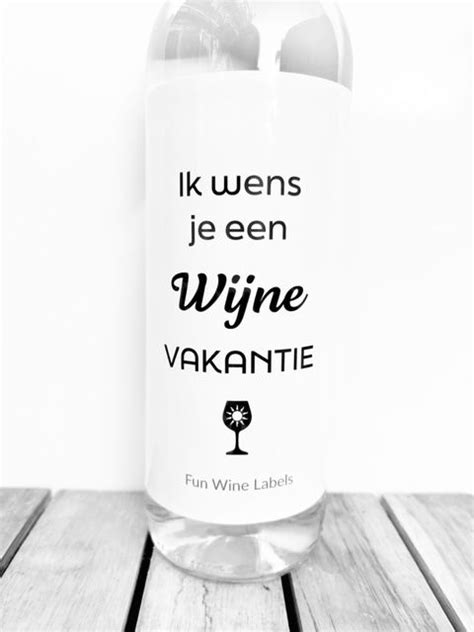 Plak Humor Op Je Fles Met Wijnetiketten Mama Drinkt Wijn In 2024