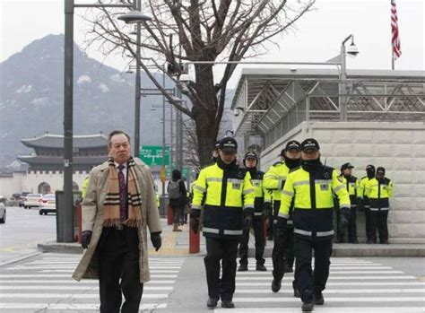 Photos Brutal Knife Attack On Us Ambassador To South Korea The