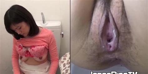 Juicy Japanese Pussy Filmed Peeing In Close Up Style Tnaflix