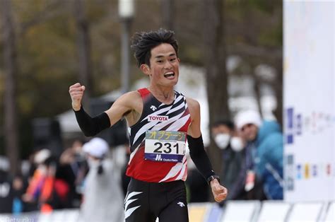 初マラソンの西山和弥が日本人最高の6位 2時間6分台到達で「すべてをぶつけることができた」／大阪マラソン 月陸online｜月刊陸上競技