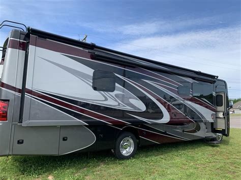 2022 Thor Motor Coach Miramar 35 2 Toy Master Motorsports RV