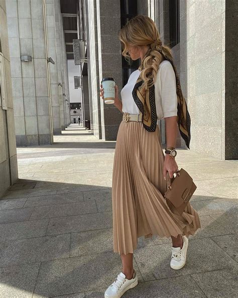 Introducir 72 Imagen Outfit Falda Beige Abzlocal Mx