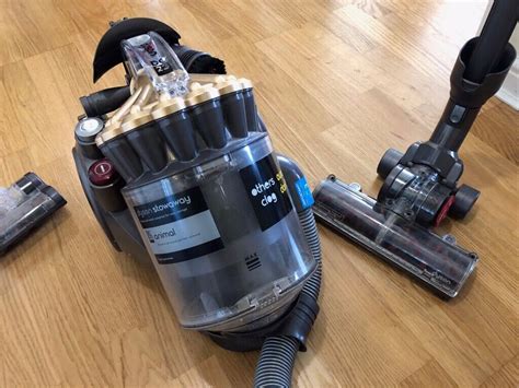 Dyson Dc23 Animal Vacuum In Excellent Working Order In Edinburgh