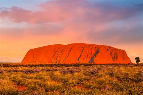 Uluru / Ayers Rock | Australia | She is Wanderlust Blog
