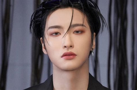 Seonghwa do ATEEZ se ausenta de atividades após morte da avó