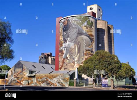 Horsham ‘yangga Dyata Silo Art By Smug Sam Bates Horsham Victoria