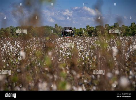 Manejo De Maquinaria Hi Res Stock Photography And Images Alamy