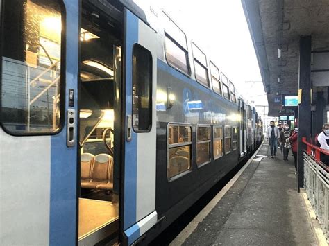 Commer Ant Expuls Pagaille Sur Le Rer D L Info En Le De France