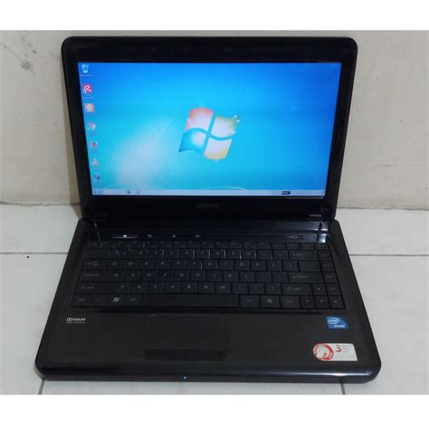 Laptop Pelajar Axioo Neon Hnm Celeron Ram Gb Hdd Gb Bekas