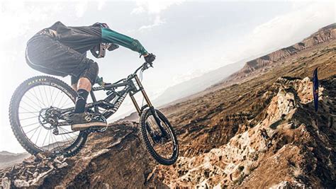 La nueva Canyon Torque DHX de 2015 en acción