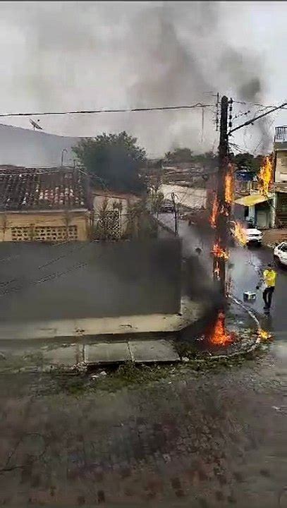 Poste pega fogo e assusta moradores em Arapiraca Vídeo Dailymotion