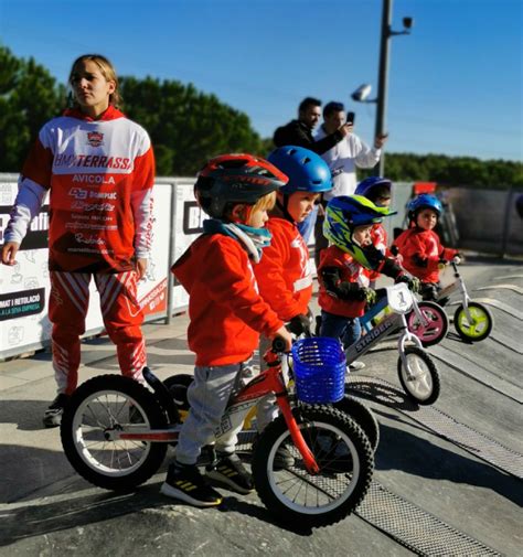 Bmx Terrassa Summer Camps 2020 · Minitas And Race Bmx Terrassa