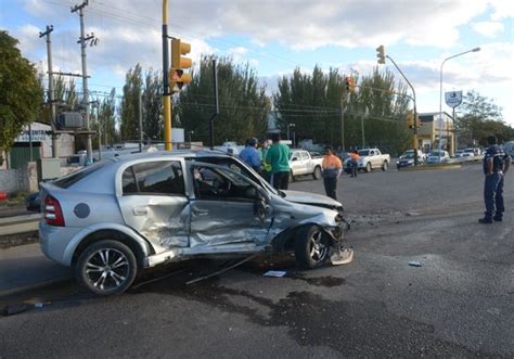 Cuatro Heridos Tras Un Violento Choque Cerca De Plottier