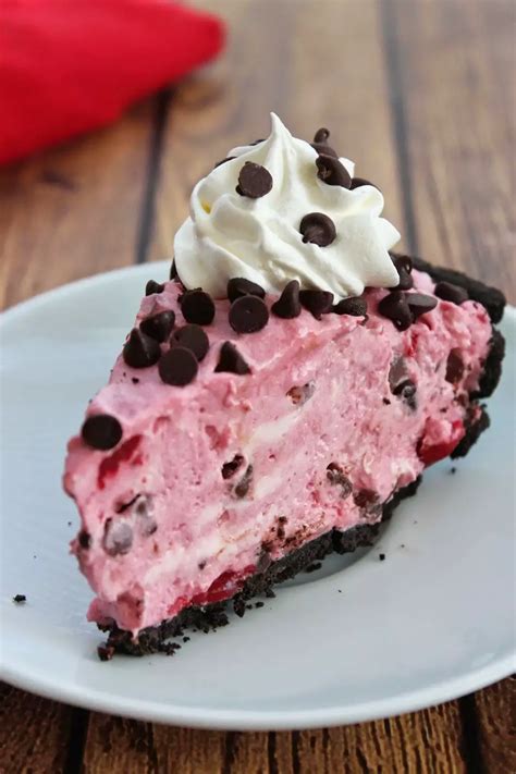 Easy And Delicious No Bake Cherry Chocolate Chip Pie Recipe Artofit