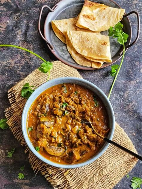 Chettinad Mushroom Masala Cakeworkorange