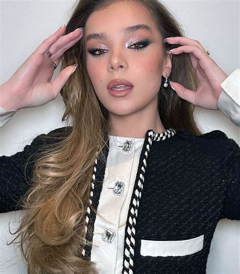 Hailee Steinfeld Nude Pics, Porn & Hot Scenes [2024] - Scandal Planet