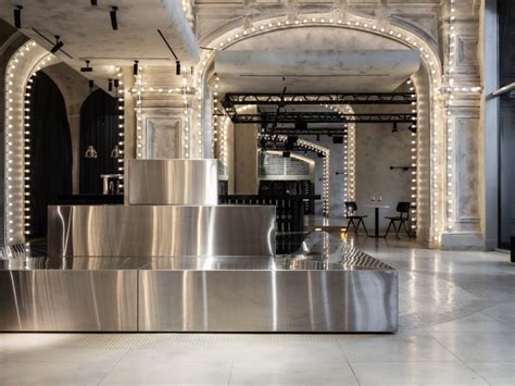 Discover Mishka Bar Design I A Futuristic Interior Trend | TrendBook ...
