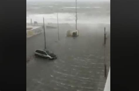 Video Mar Se Desborda E Inunda Calles Del Puerto De Veracruz E