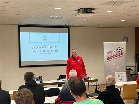 Regionaler Trainer Kongress in Frankfurt Bund Deutscher Fußball