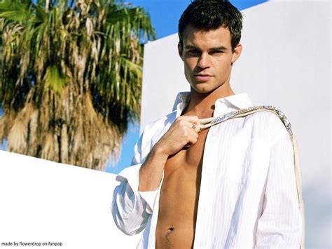 Daniel Gillies Body Szukaj W Google Daniel Gillies Daniel Daniel