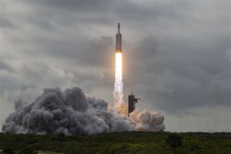 Falcon Heavy Et Navette X 37b Expérimentale Ce Ne Sera Pas Encore