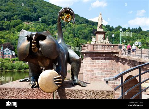 Bridge monkey heidelberg hi-res stock photography and images - Alamy