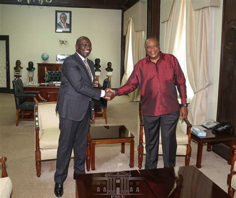 Picture Story Outgoing Presiedent Kenyatta Hosts President Elect Ruto