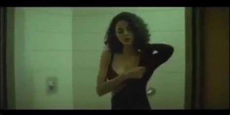 Maria Solomou Lesbian Scene In Pethenontas Stin Athina Tnaflix