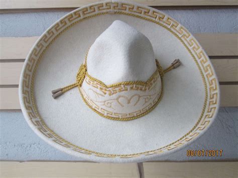 Sombrero Charro Hueso Oro Fino Escaramuza Terciopelo Mexican 799 00