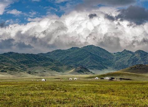 Каньоны Шарын и Бестобе: путешествие в казахскую Исландию © цена и ...