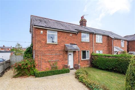 Bicester Oxfordshire Ox26 2 Bed Semi Detached House For Sale £335 000