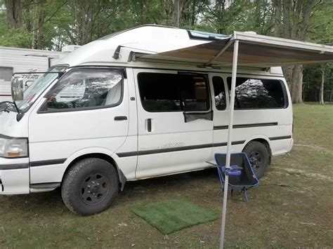 1994 TOYOTA Hiace HiTop 4wd Camper Van Vanlife Northwest Atelier