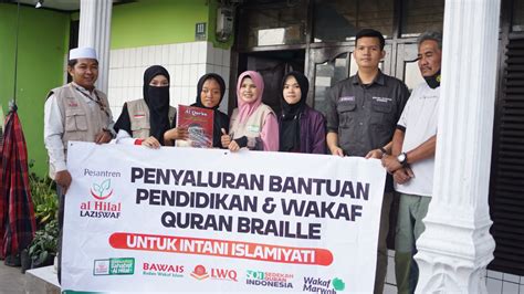 Wakaf Quran Braille Santunan Beasiswa Pendidikan Sembako