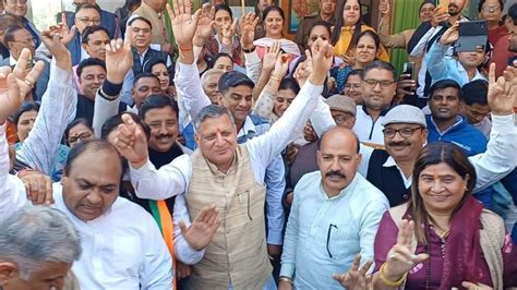 Haryana Bjp Workers Celebrate Partys Victory In Three States