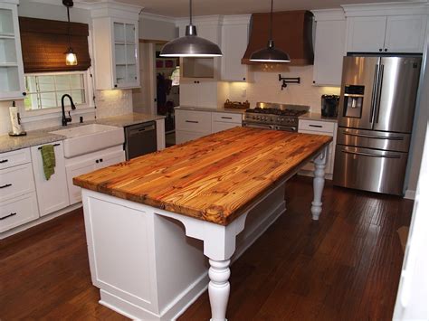 Marvelous 30 Awesome Unique Reclaimed Wood Countertop Ideas For Your Rustic Kitchen Des